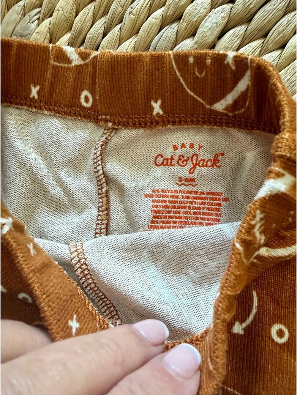 Cat & Jack Tiny Tailgater Set Sz 3-6 Months